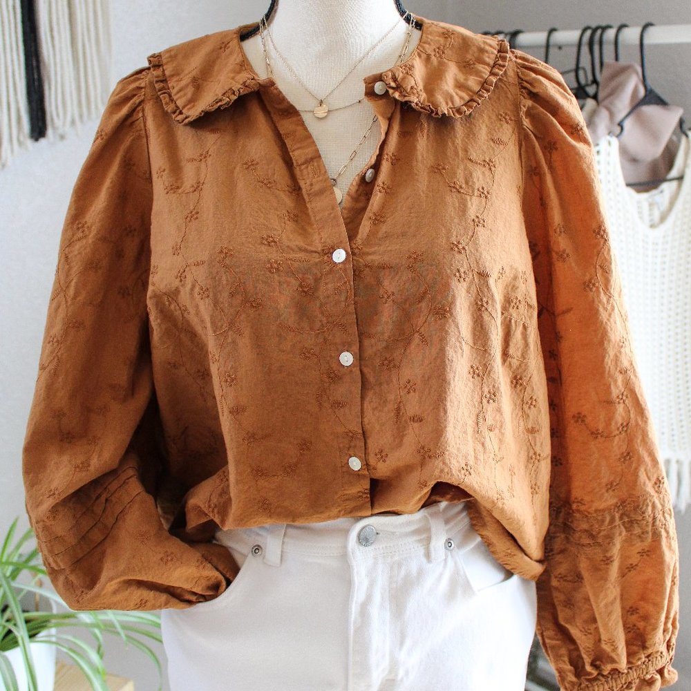 Universal Thread Gold Button-Down with Collar and Floral Embroidery